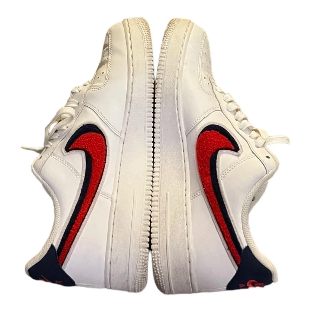 Nike Air Force 1 07 LV8 Chenille Swoosh Size 8